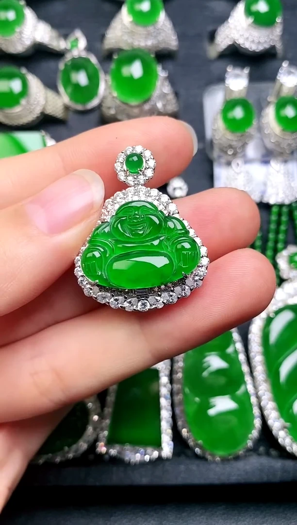【闪购商品】翡翠吊坠(赠链)银S925镶嵌佛公吊坠