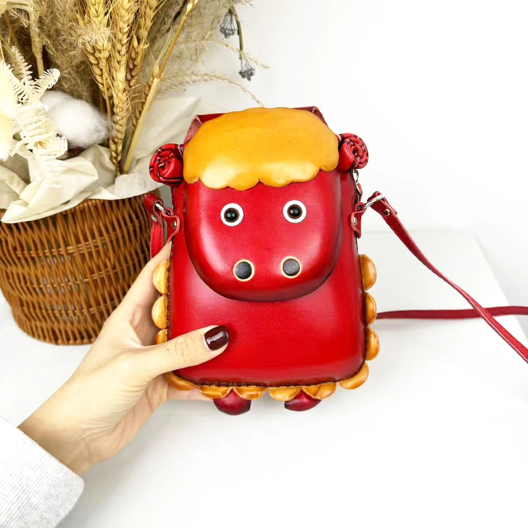 歌士顿-G027绵羊-中国风真皮时尚卡通立体生肖羊单肩斜挎包手机包