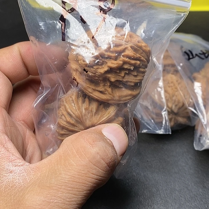 【闪购商品】文玩核桃吊坠铁锤