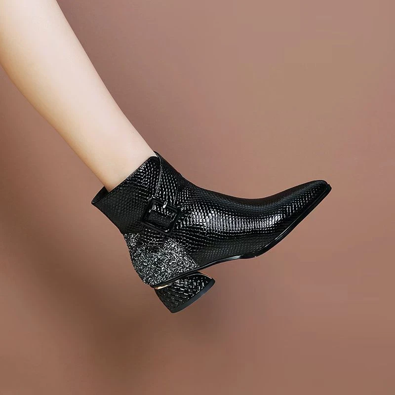 【3CM】 短靴马丁靴粗跟时尚女鞋秋冬尖头靴子高跟女靴百搭9653