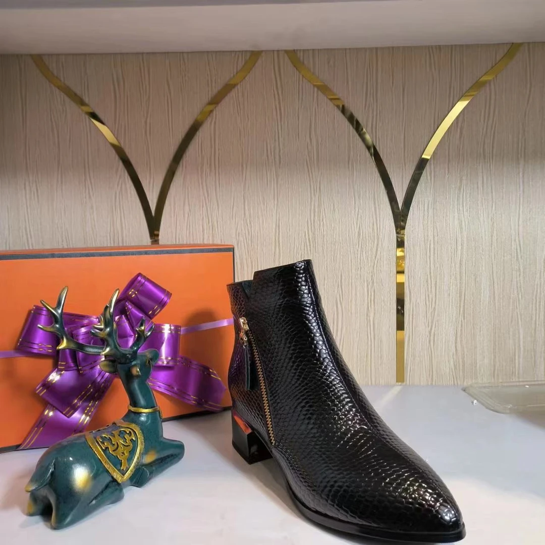 2022年冬季新款短靴粗跟切尔西时尚百搭789-31尖头女鞋时装靴