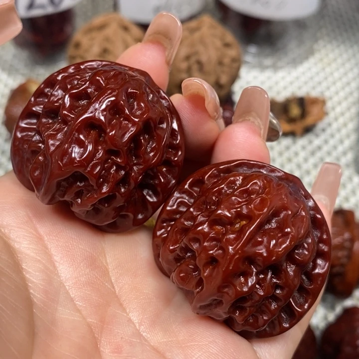 文玩核桃把件轻****山野狼