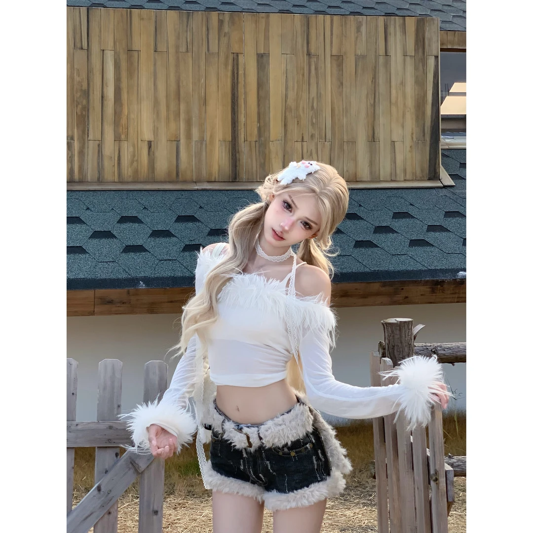 绘梨衣【甜欲旋涡】拼接羽毛长袖大领口显瘦纯欲上衣牛仔短裤套装