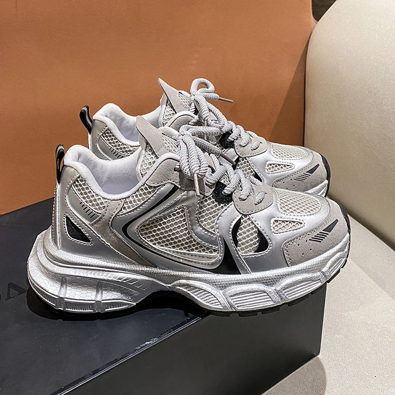 爆款显脚小轻便透气休闲运动老爹鞋女2024年春季新款百搭网红女鞋