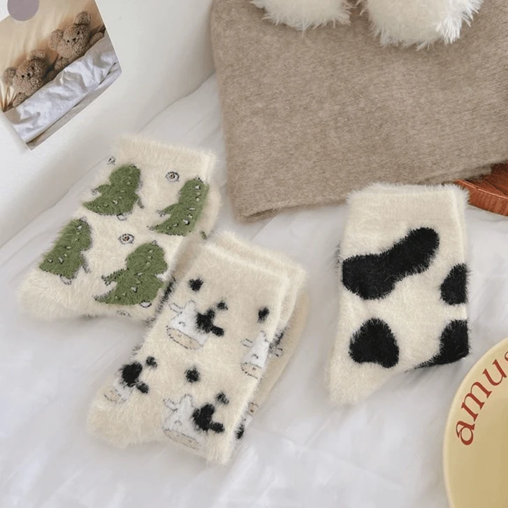 水貂绒袜子女加绒加厚秋冬保暖奶牛袜居家可爱毛茸茸女袜2024新款