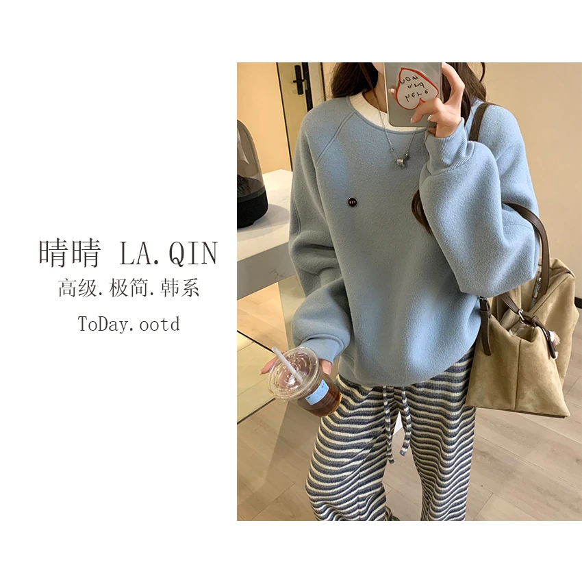 LA.QIN -【宝藏私服】韩版极简风格撞色领口扣子加绒休闲卫衣4190