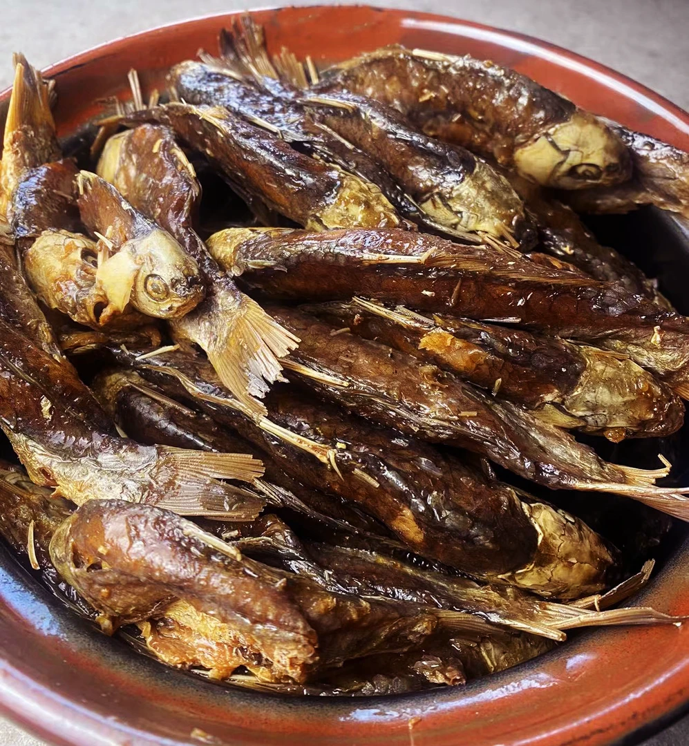 砂锅鲫鱼酥鱼骨酥肉香下酒菜特色特产大厨河北酥鱼美味新鲜营养