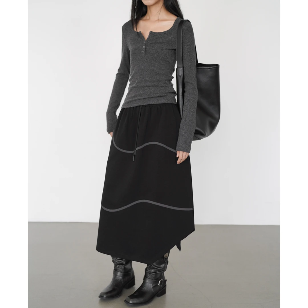 【现现清清】EIGHTHMONTH 黑色不规则半身裙BC150992