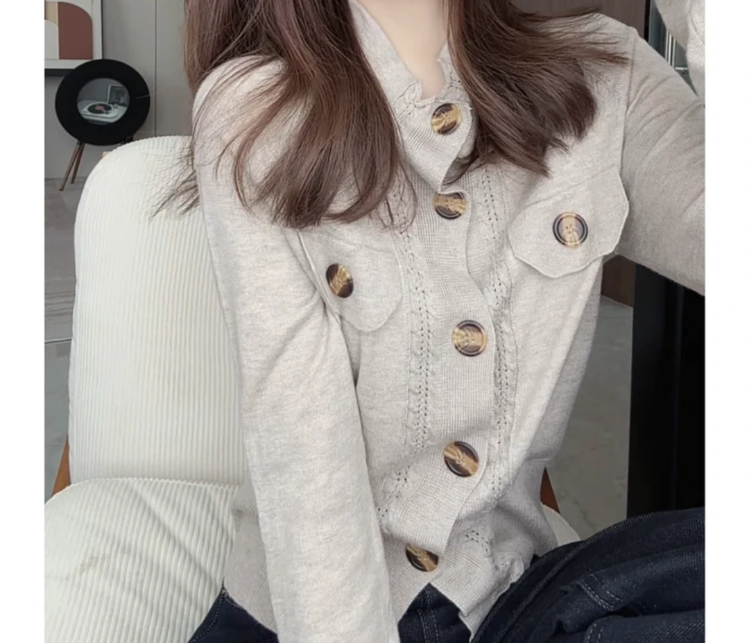 洋气设计感拼接纽扣小衫时尚修身显瘦圆领针织开衫24110404