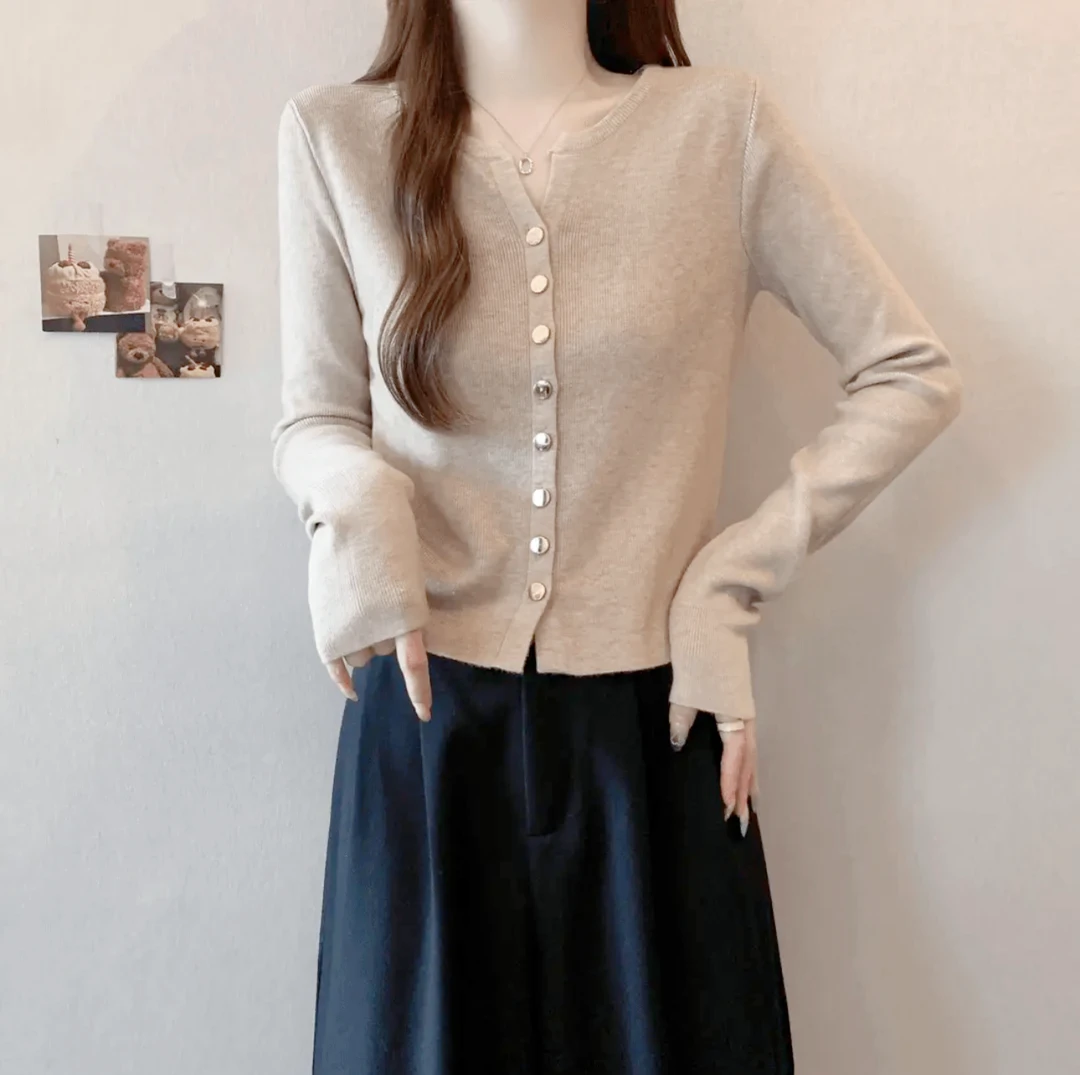 新款小香风针织开衫V领金属扣毛衣小开衫外套女百搭薄款针织上衣