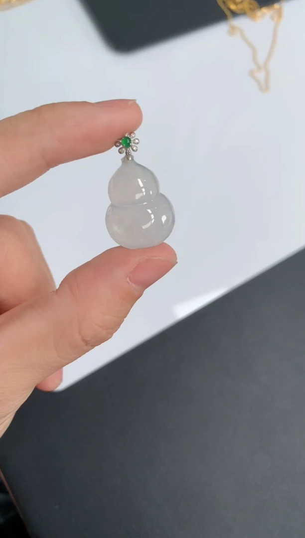 【闪购商品】翡翠颈饰18K金镶嵌吊坠