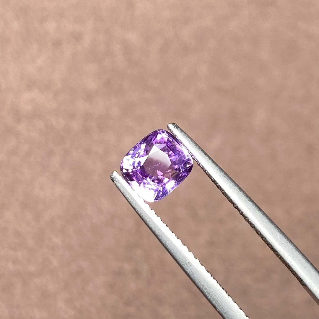22J424 有烧紫色蓝宝石 1.48克拉