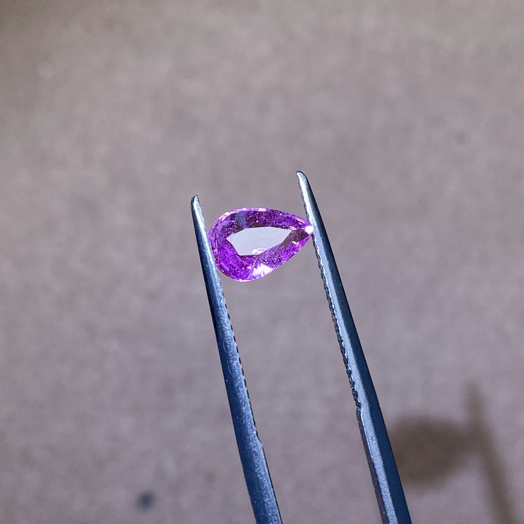 23T420 无烧粉蓝宝石 1.30克拉