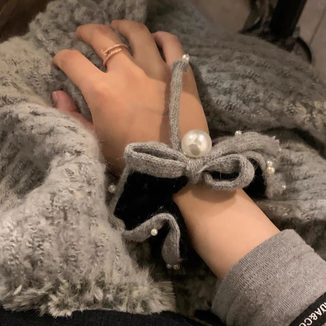 高级感蝴蝶结丝绒大肠发圈女冬气质扎头发绳高弹力头绳橡皮筋头饰