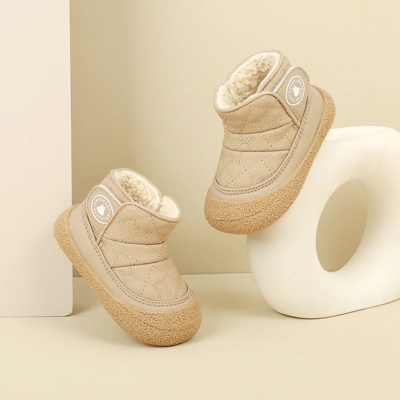 2023新款学步鞋雪地靴软底防滑1-2-3岁半宝宝鞋子保暖加绒冬季