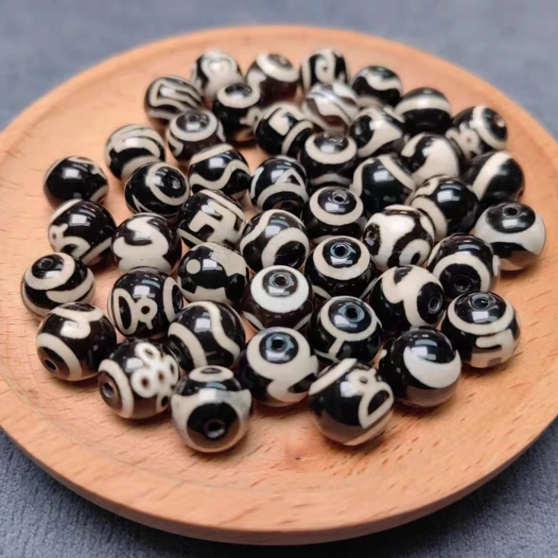 藏传黑白玛瑙小圆珠天珠10㎜（此链接为4粒价格）。