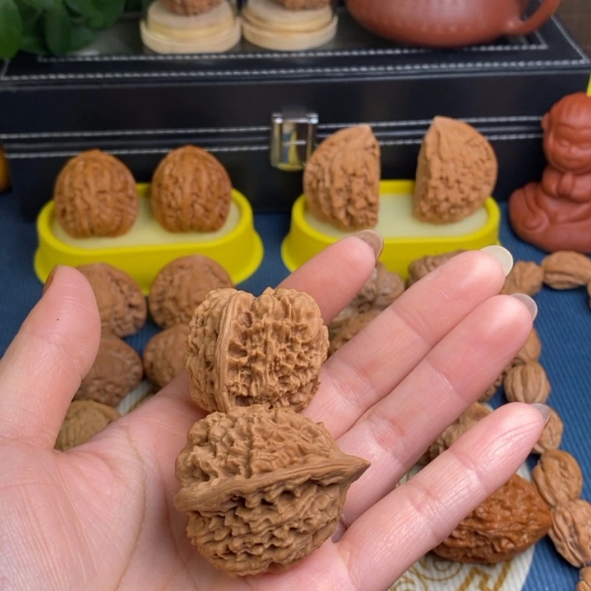 【闪购商品】文玩核桃把件美****圣官帽
