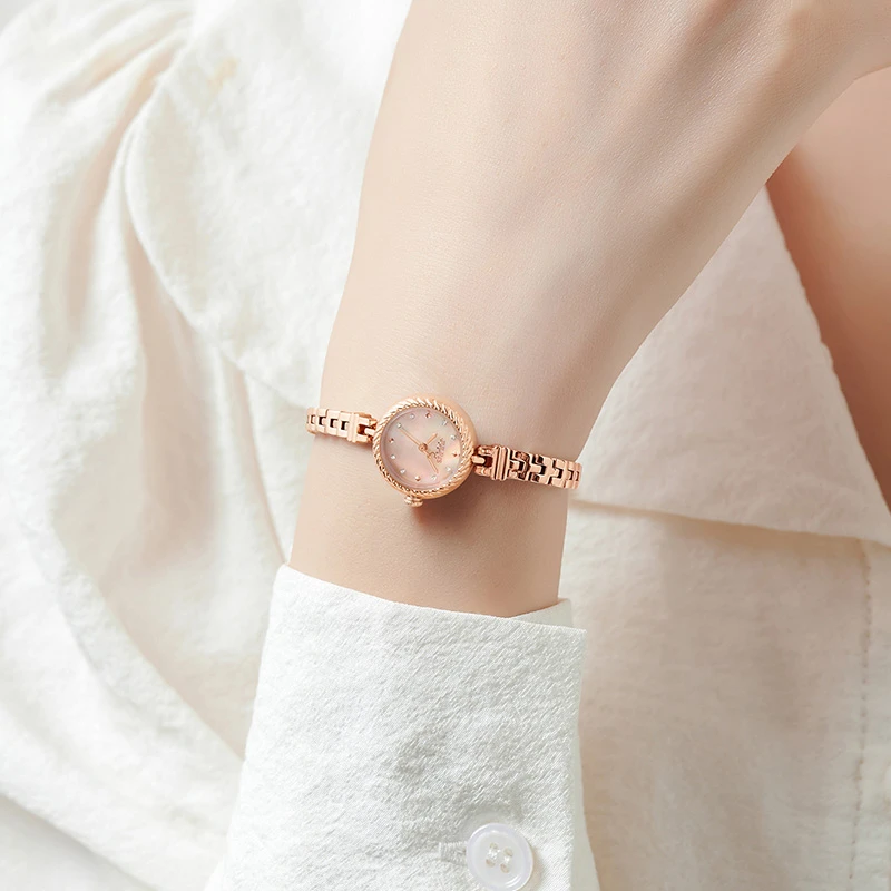 手表女2025新款爆款小众轻奢女士手表小表盘防水女款手链表石英表