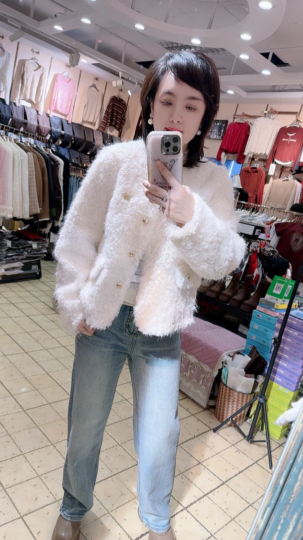 时尚显瘦拖卡绒外套