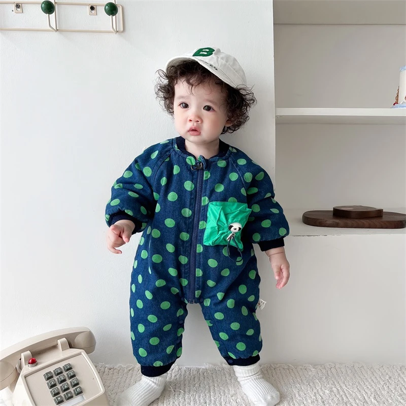 秋冬婴儿哈衣韩国童装波点撞色牛仔连体衣卡通爬服加绒保暖外出服
