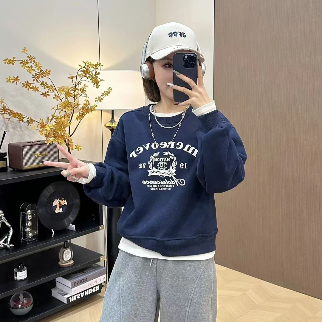 【美式字母】秋冬植绒工艺圆领加绒短款卫衣C112