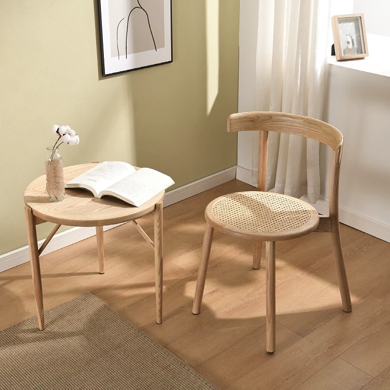 可叠圆椅白蜡木藤编圆凳椅北欧设计小户型弧形靠背简约可叠实木椅