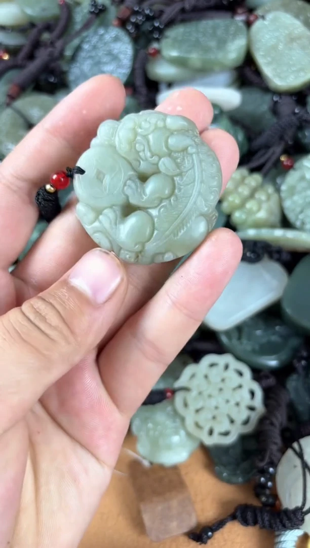 【闪购商品】和田玉颈饰未镶嵌1