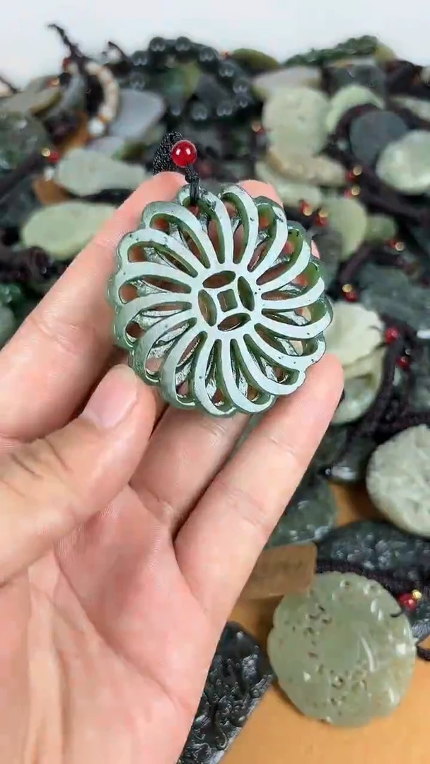 【闪购商品】和田玉颈饰未镶嵌1