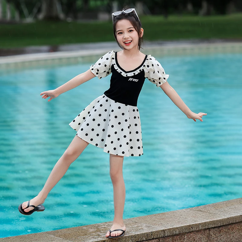 儿童泳衣女孩连体2024新款女童中大童防晒游泳衣保守专业泳装