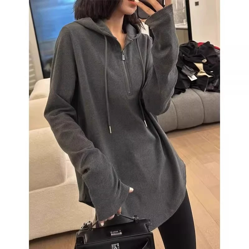 芯娇晴深灰色连帽长袖t恤女2025秋季新款宽松显瘦休闲中长款上衣
