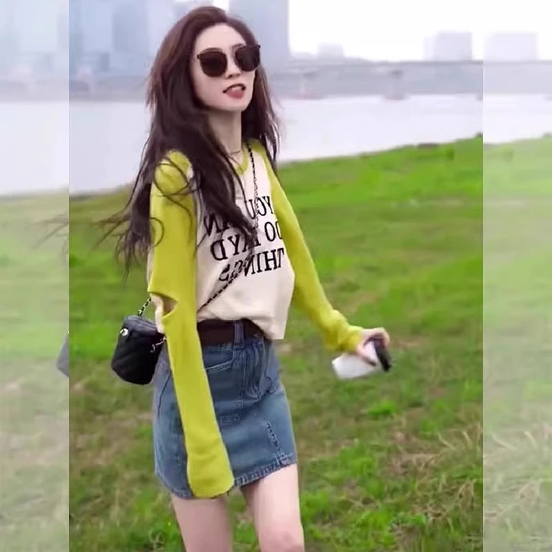 芯娇晴早秋季2025新款内搭打底衫撞色拼接长袖T恤洋气破洞上衣女