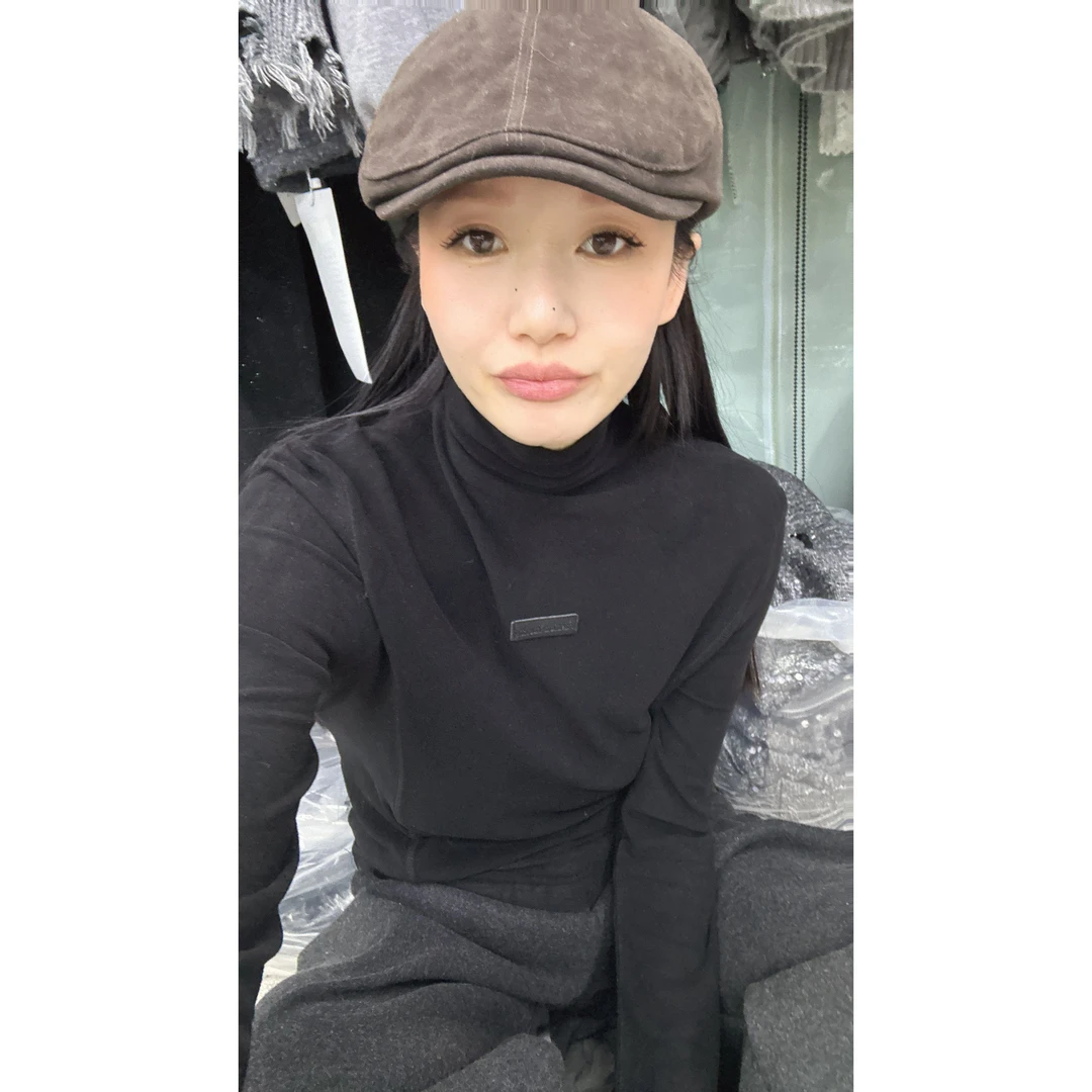 女士新款胸前小标打底T恤长袖保暖冬季上衣