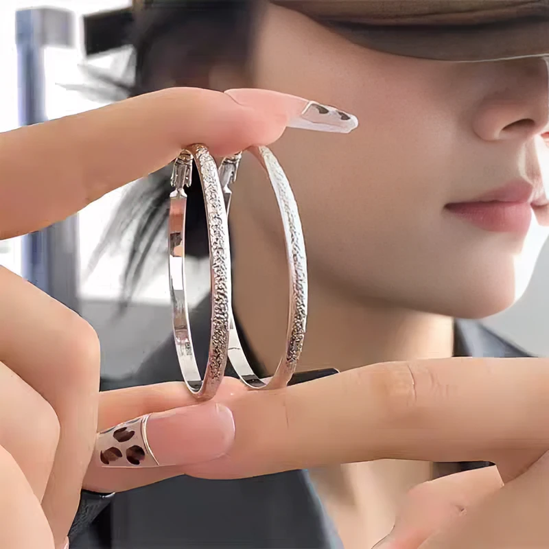 夸张圈圈耳环女时尚个性耳圈气质简约百搭耳饰2025年新款爆款耳钉