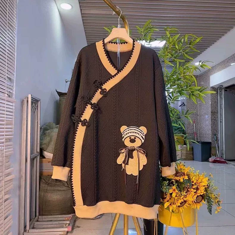 特大码300斤胖妹妹V领斜盘扣宽松外套女春秋季休闲中长款开衫上衣