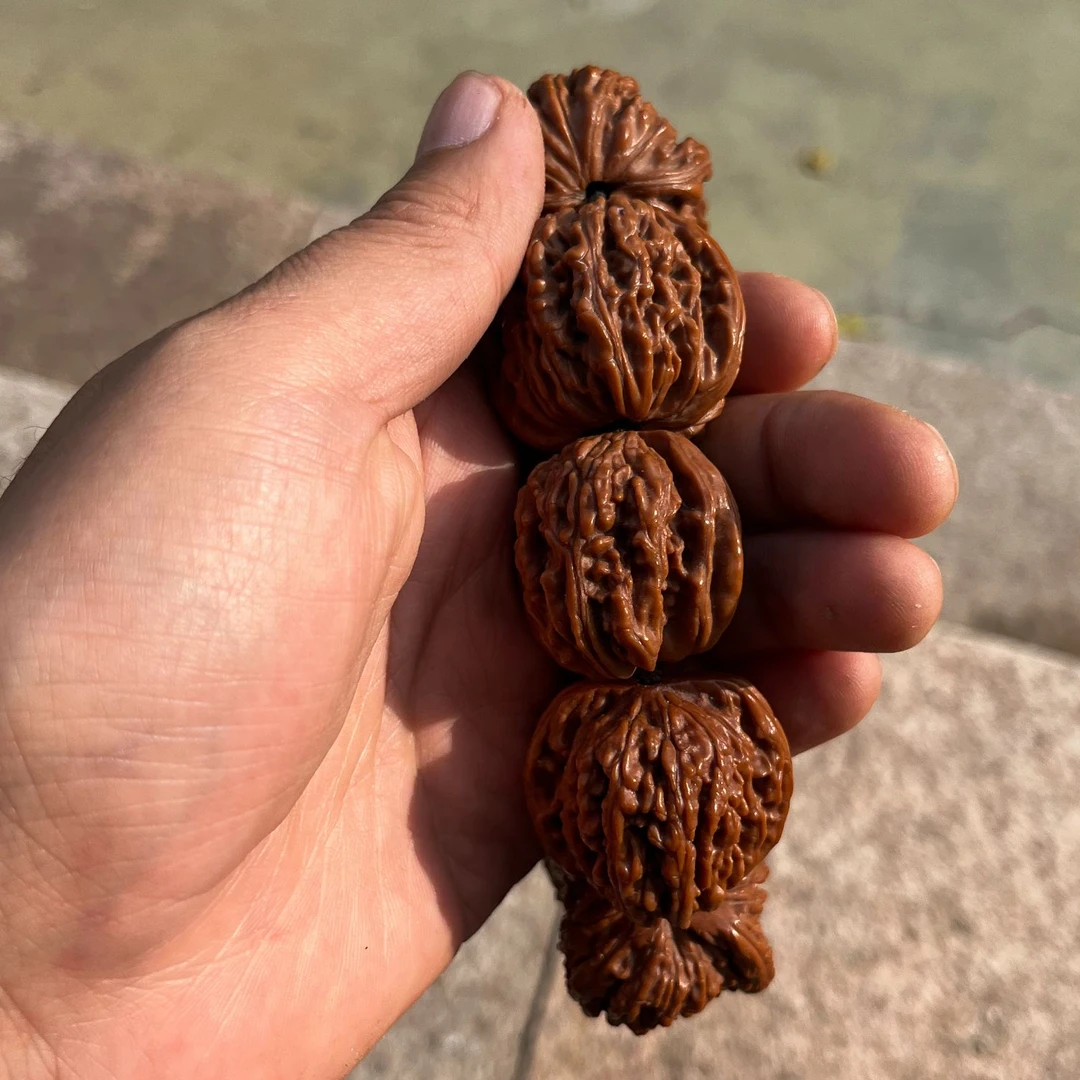 34+四座楼麻核桃手持（阳光实拍）