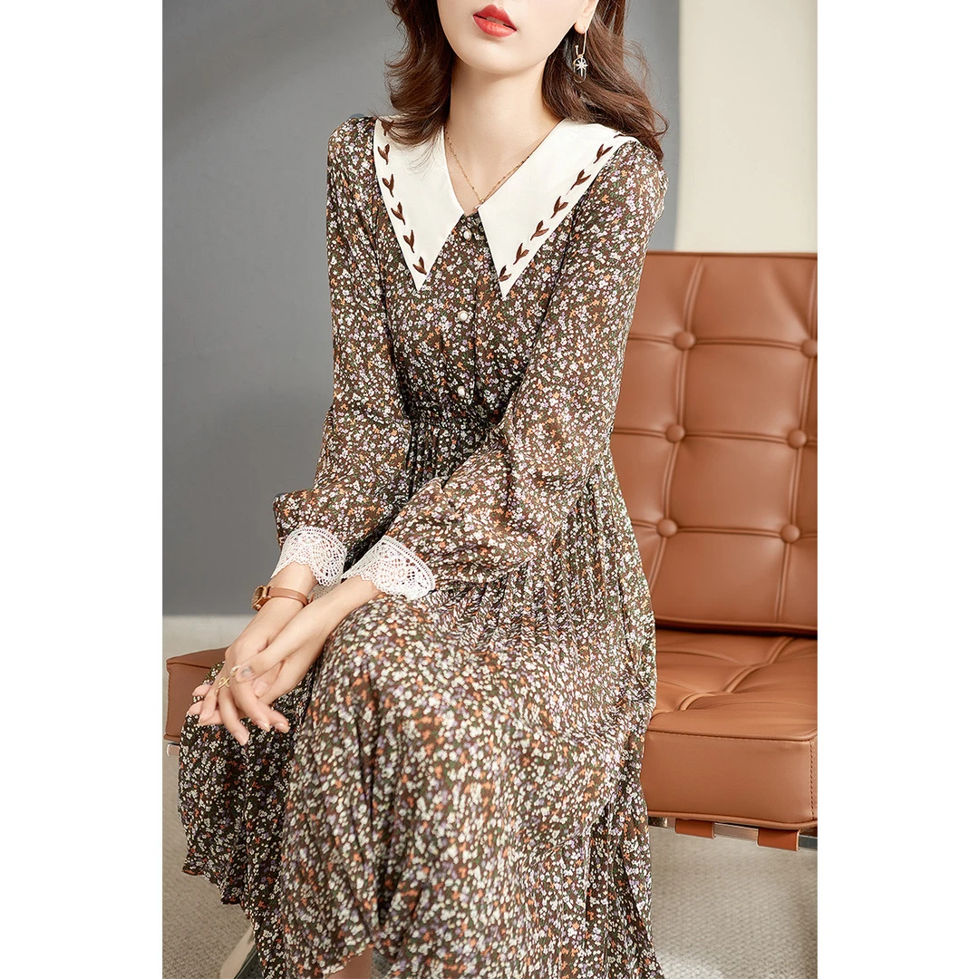 【达人专属】DE913复古V领拼接花边压褶橡筋连衣裙