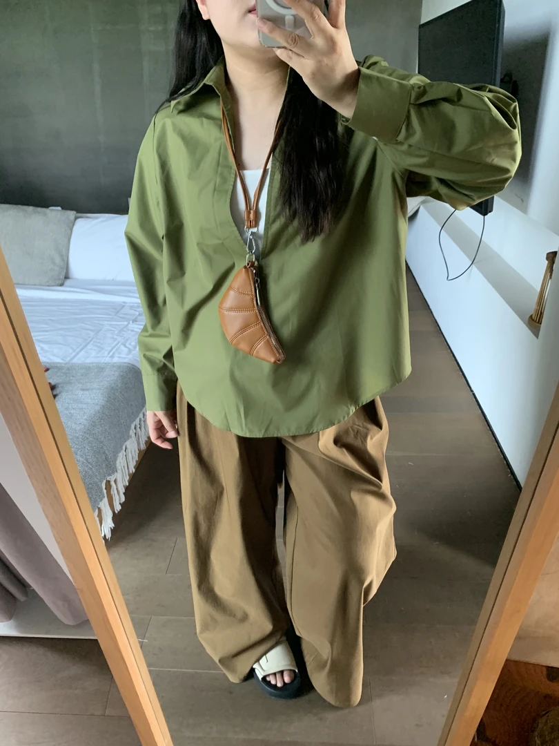 37667胖MM时尚女设计感V领大码秋季衬衫+休闲裤