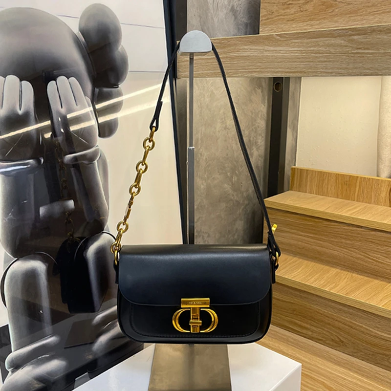 【带礼盒】2024新款定制通勤时尚百搭单肩包 ins 网红斜挎包 (A220)