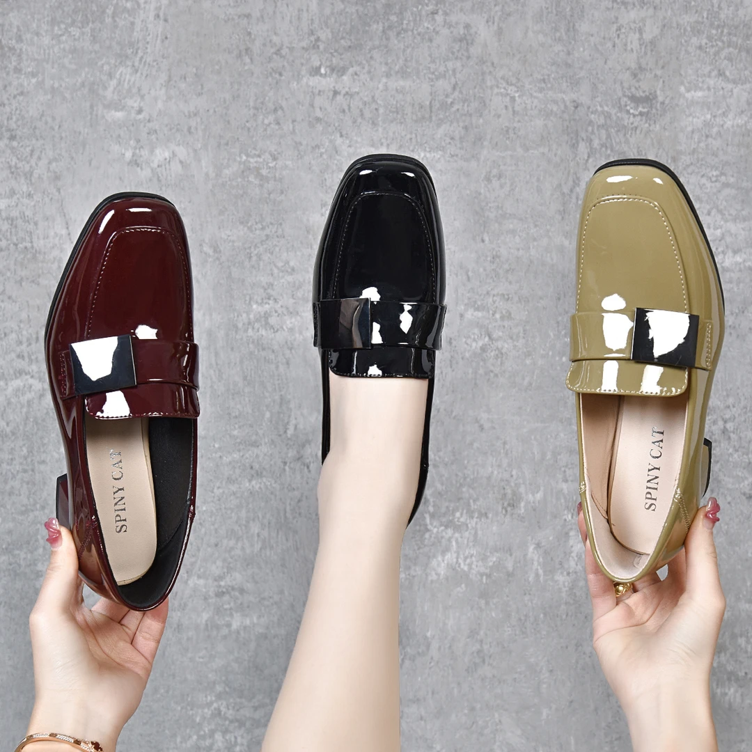 真皮方头乐福鞋女2025年新款春季粗跟中跟漆皮软底百搭单鞋妈妈鞋
