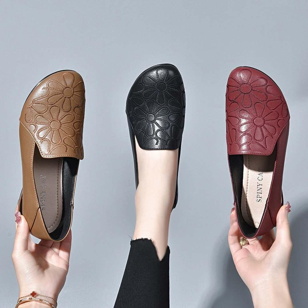 圆头真皮粗跟深口单鞋女2024新款春季低跟豆豆鞋女软底绣花妈妈鞋