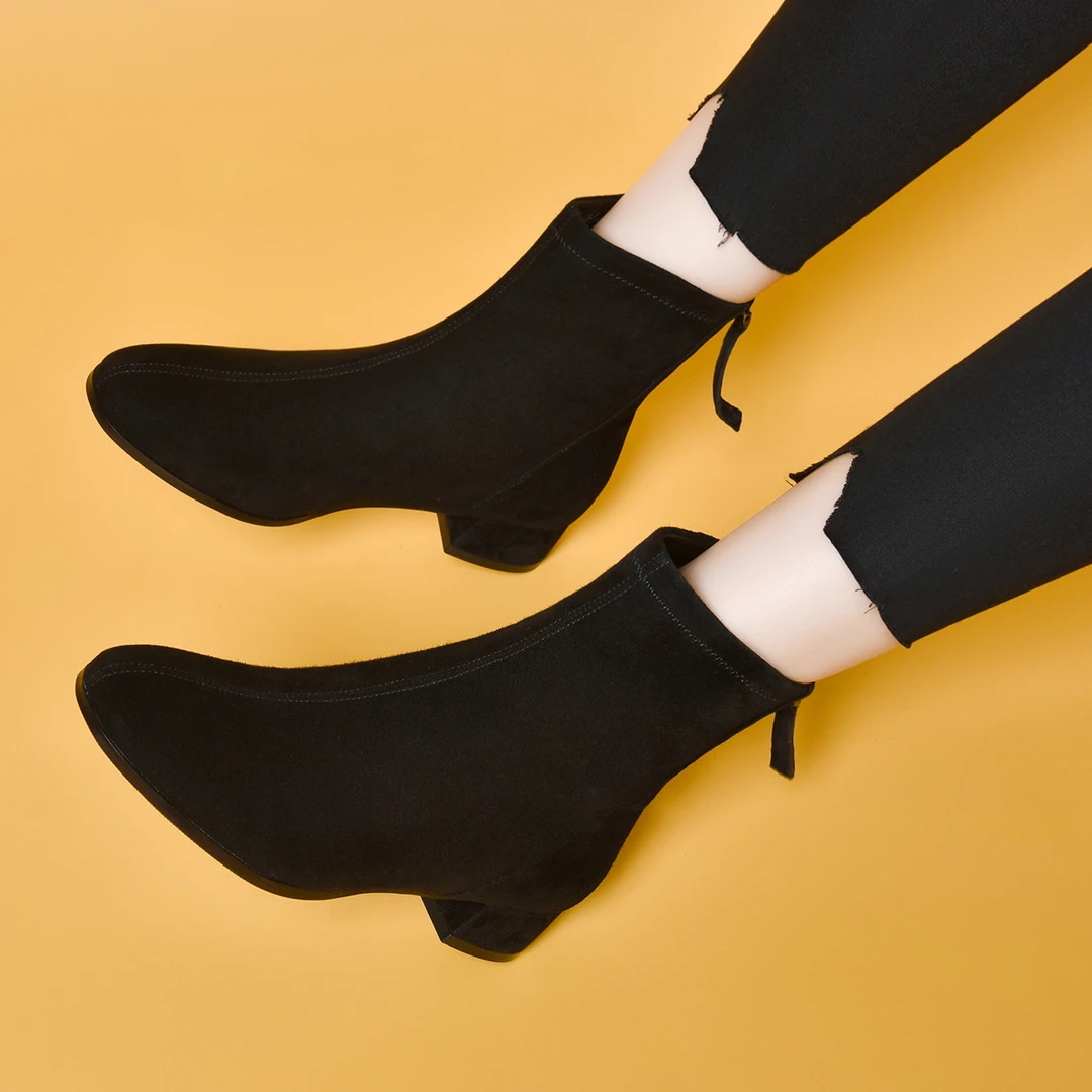 羊皮小短靴瘦瘦靴女秋冬新款2025年裸靴粗跟圆头绒面真皮磨砂单靴