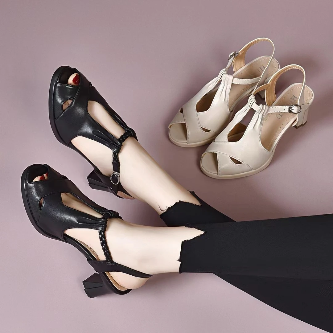 真皮包头凉鞋女粗跟2025新款夏软底软皮单鞋高跟防水台一字带皮鞋