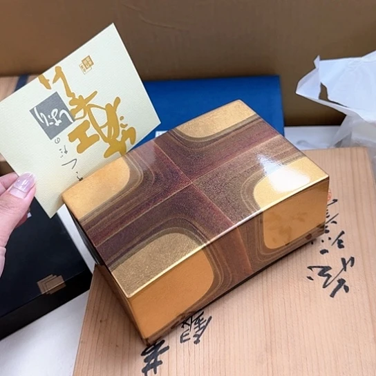 树脂制品精品摆件。