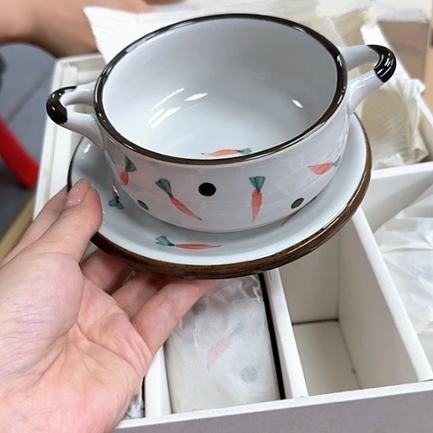 精品瓷器。