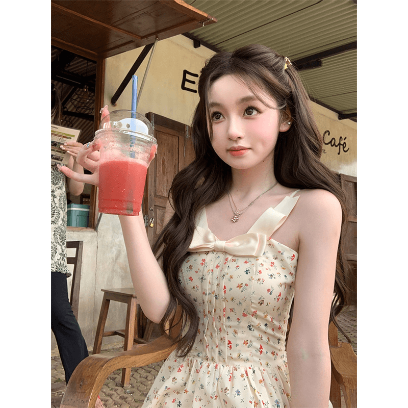 【无尽夏 】chic网红同款甜美风V领蝴蝶结碎花连衣裙收腰吊带裙短裙