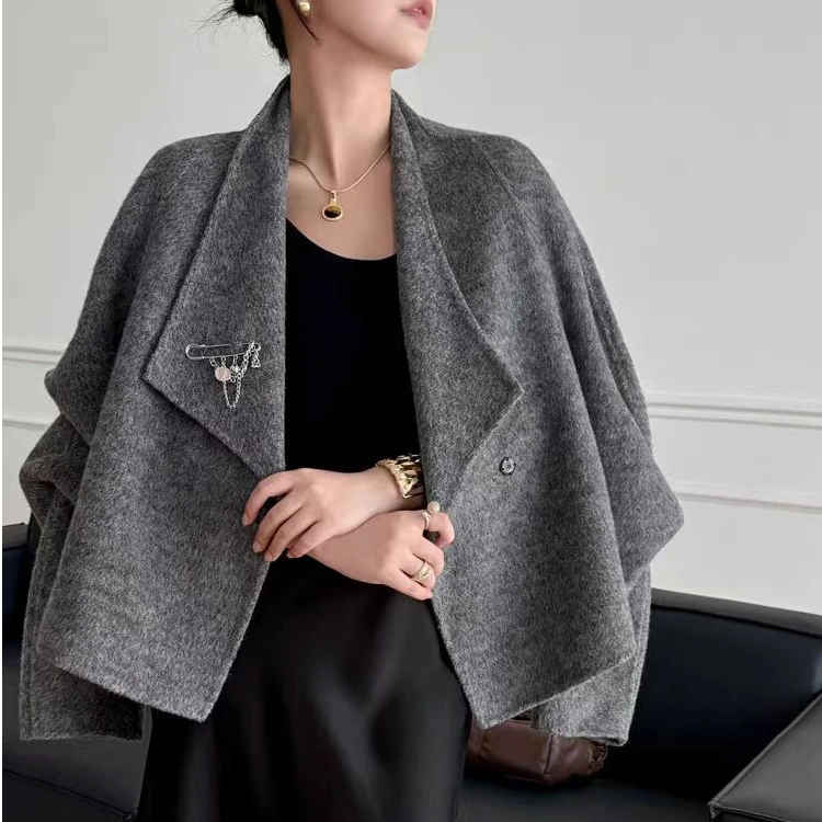 100%袖子设计款羊毛双面呢大衣短款气质两翻领