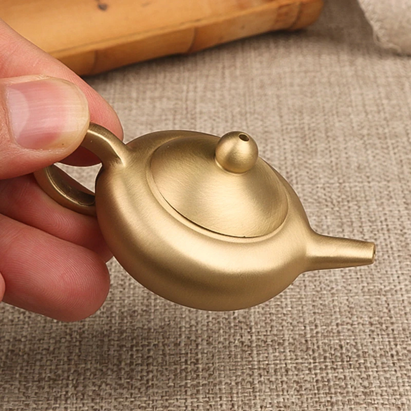黄铜小茶壶创意酒杯桌面摆件中式茶宠手把件书房复古把把壶小玩意