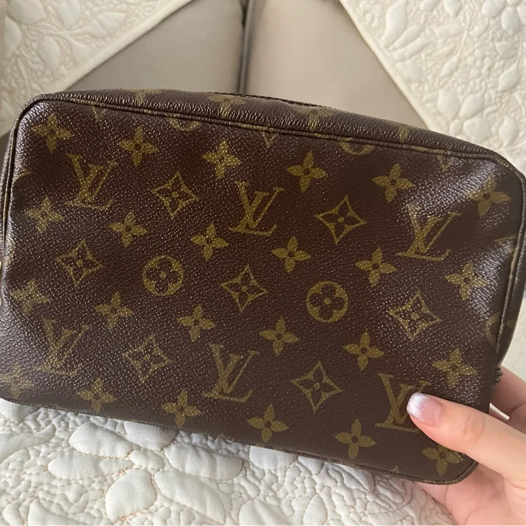 95新 LouisVuitton/路易威登 LV老花洗漱23