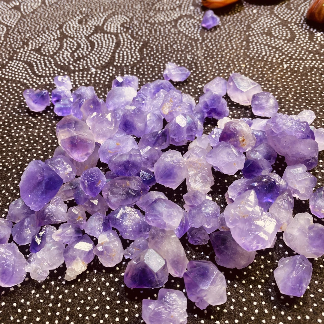 白 水晶簇原石矿标摆件白皮透体创意书房办公玄关透明