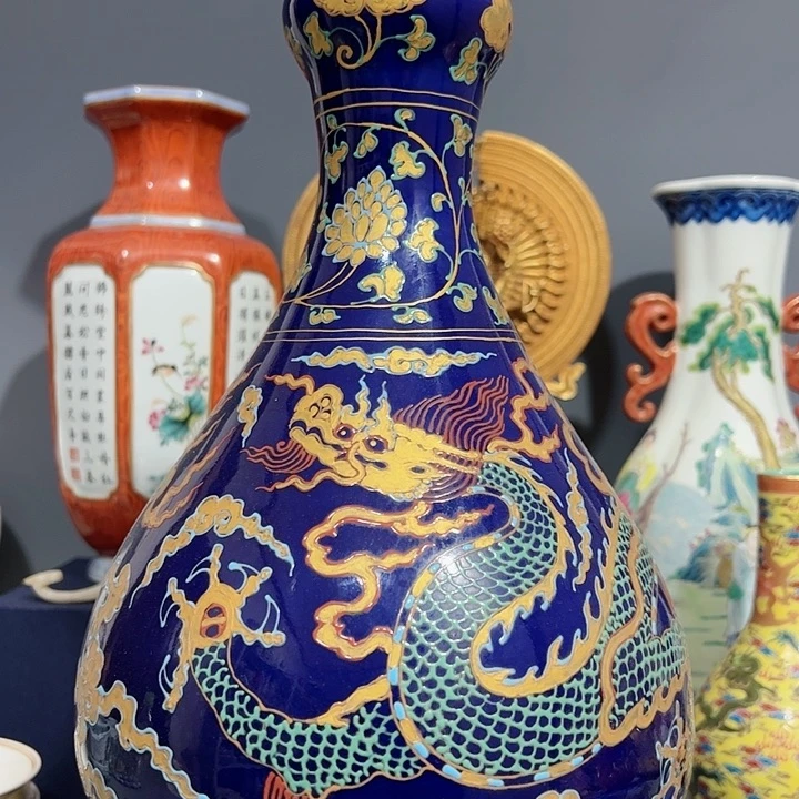 摆件霁蓝釉历粉蒜头瓶